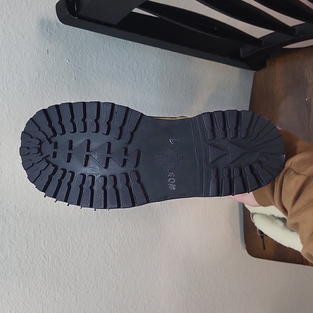Sorel Caribou Waterproof Felt Lined Snow Boots - Picture 7 of 11